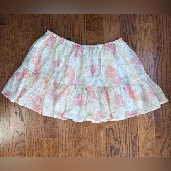 H&M FLOUNCED FLORAL MINI SKIRT - Picture 2 of 8